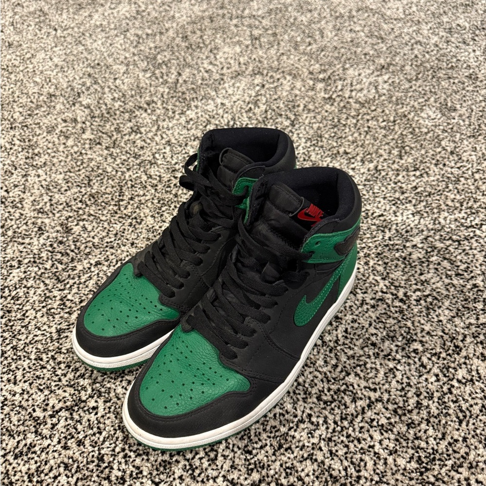 Nike Men’s Air Jordan High Pine Green Size 9